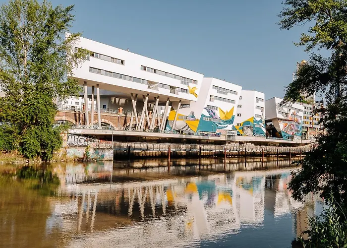 Urban Island I Riverside Apartments Vienna, Austria