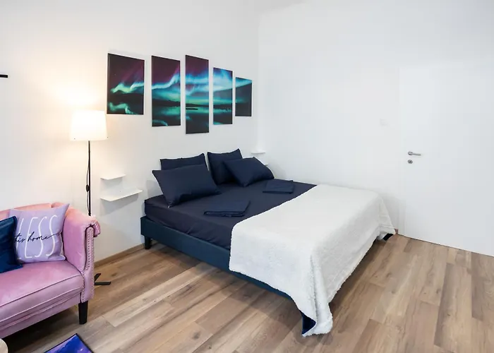 Radiant Premium Apartments - Fuenfhaus Vienna, Austria